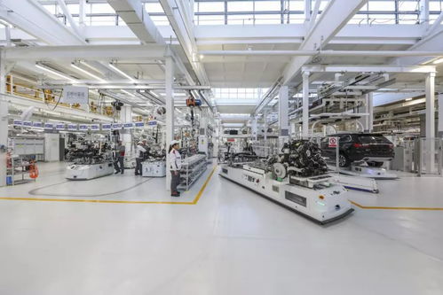 當紅不讓 實地探訪紅旗工廠 盡享民族工業品牌典范